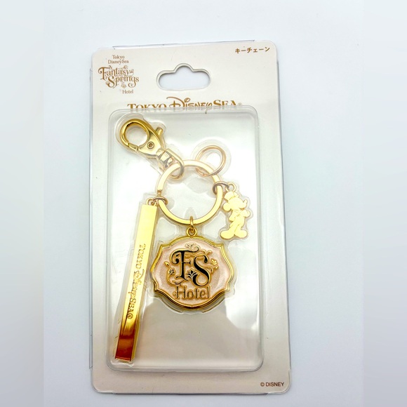 Tokyo DisneySea Fantasy Springs Hotel Exclusive Keychain Mickey - Picture 1 of 8